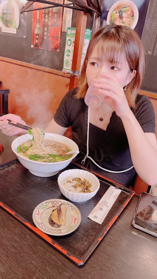いつもラーメン食べてるの