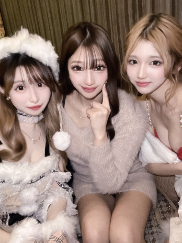 可愛いにかこまれて