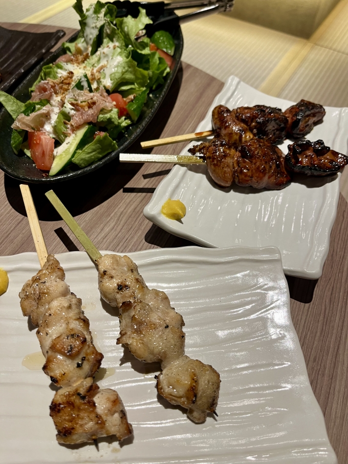 お、、はよ、、う、、、