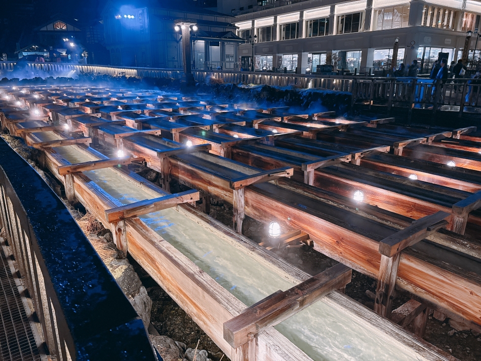 露天風呂が最高なんさ。