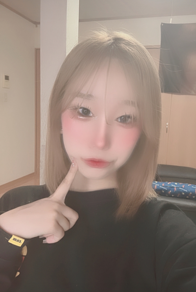 復活でつよー><🤍😼