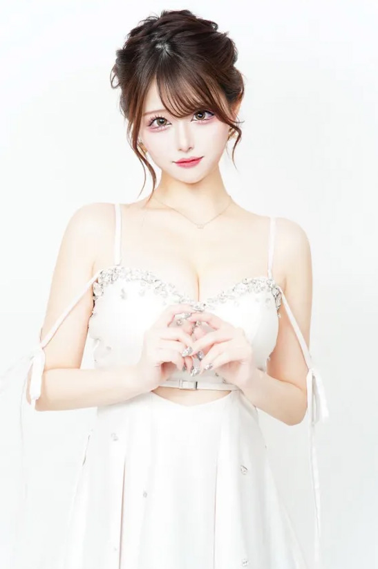 桜季 澪