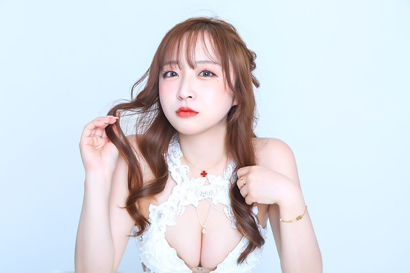 一条 葵
