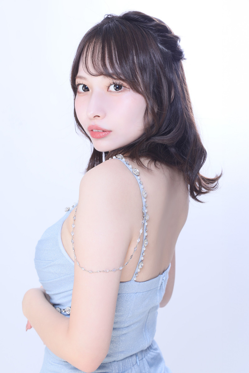 めい