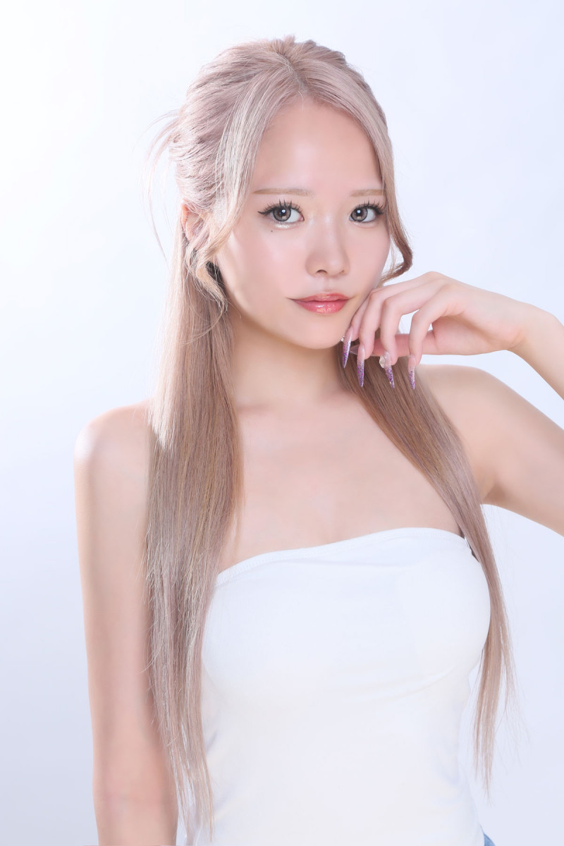 みあ
