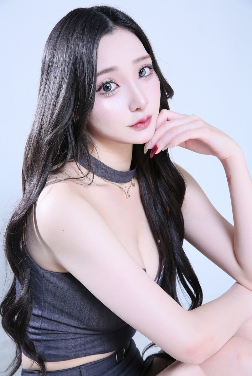 みな