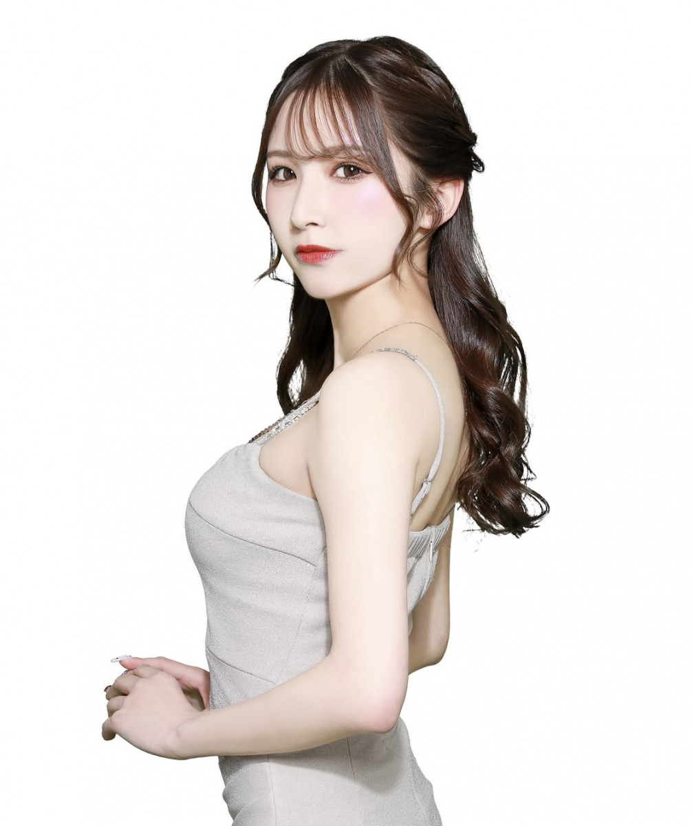 白咲まい