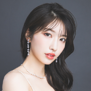 BARCELONA 桃李-湊 ゆな画像77429