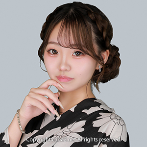 石原リリ