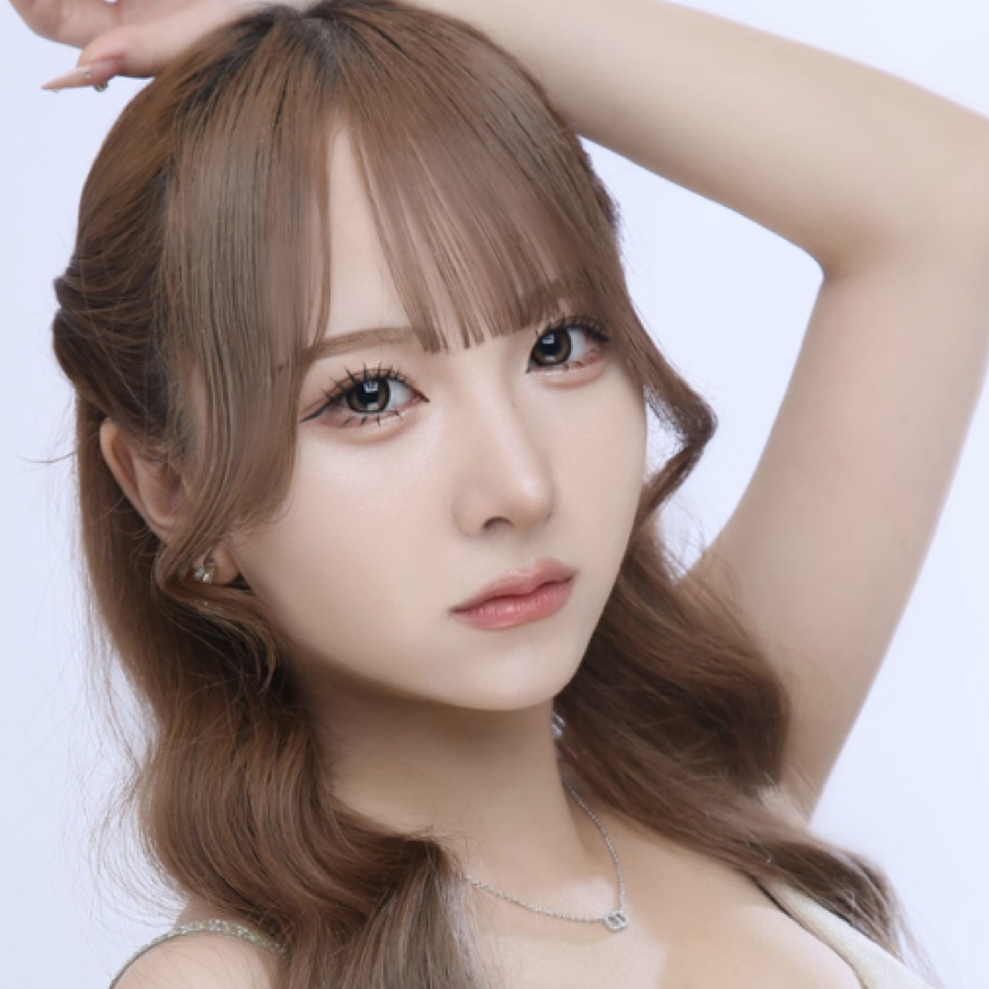 華