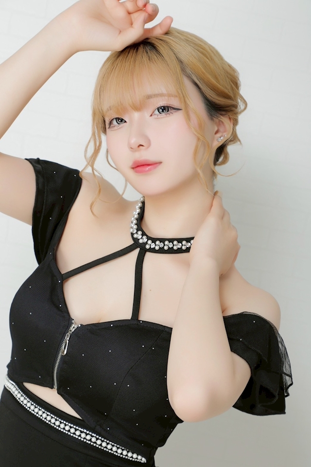 みい