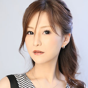 華