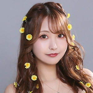 七愛ゆずは