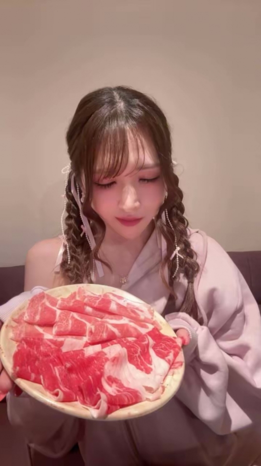 綾瀬まゆ