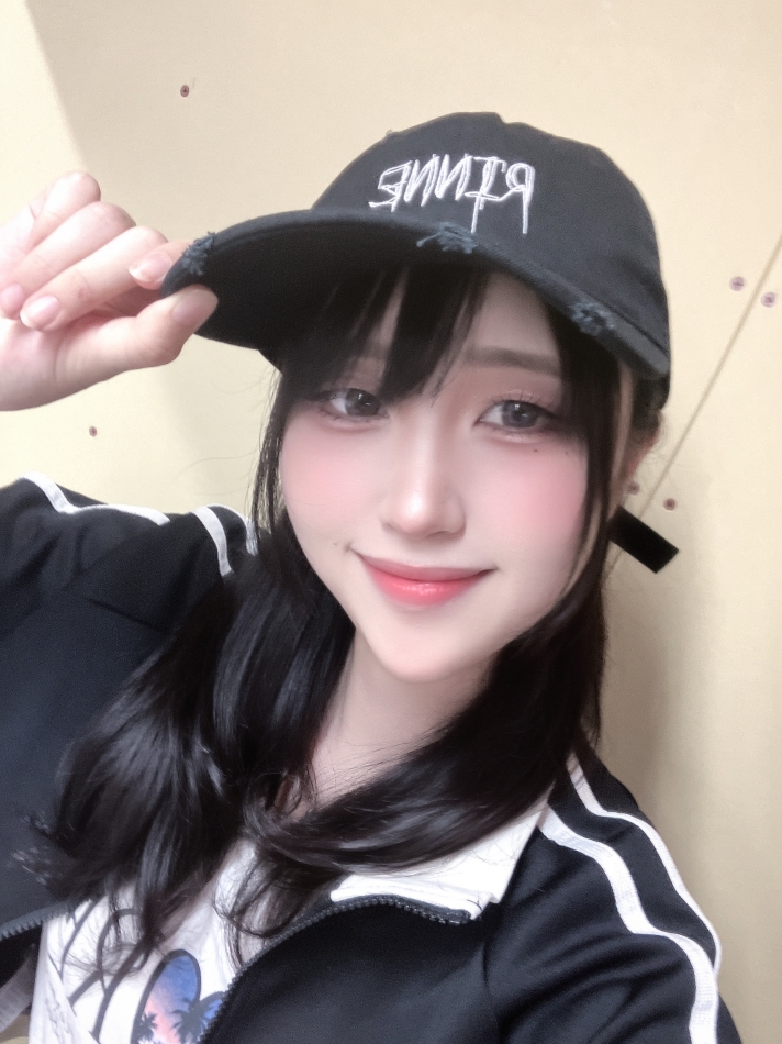 推しの帽子買っちゃった💖