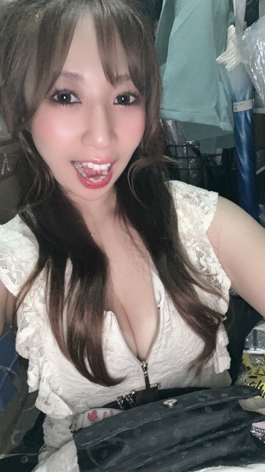 この世の終わりのような顔