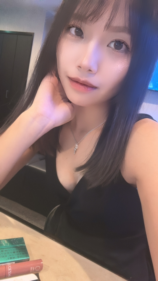 おにゅーのドレスはテンション上がるよねぇ