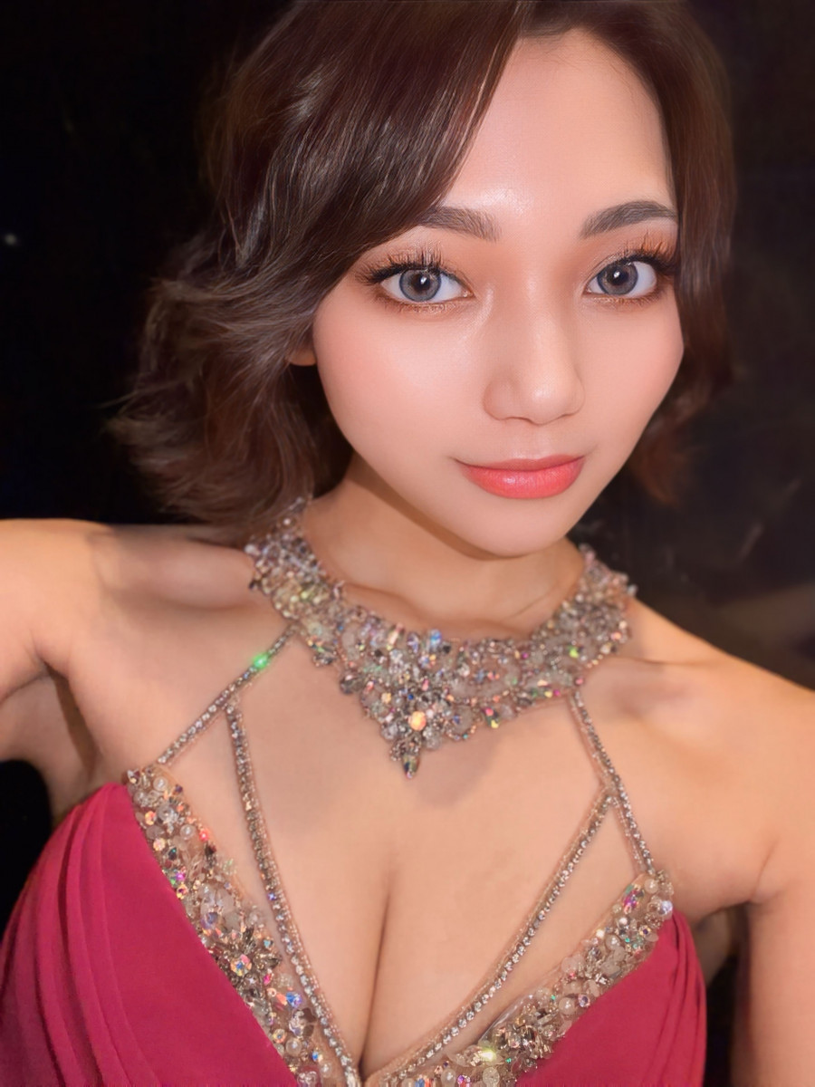 白梅ゆうか