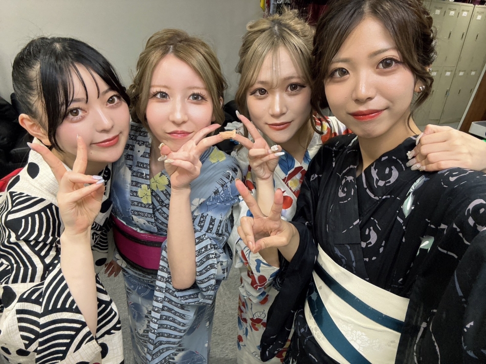 明日8/15は定休日になります