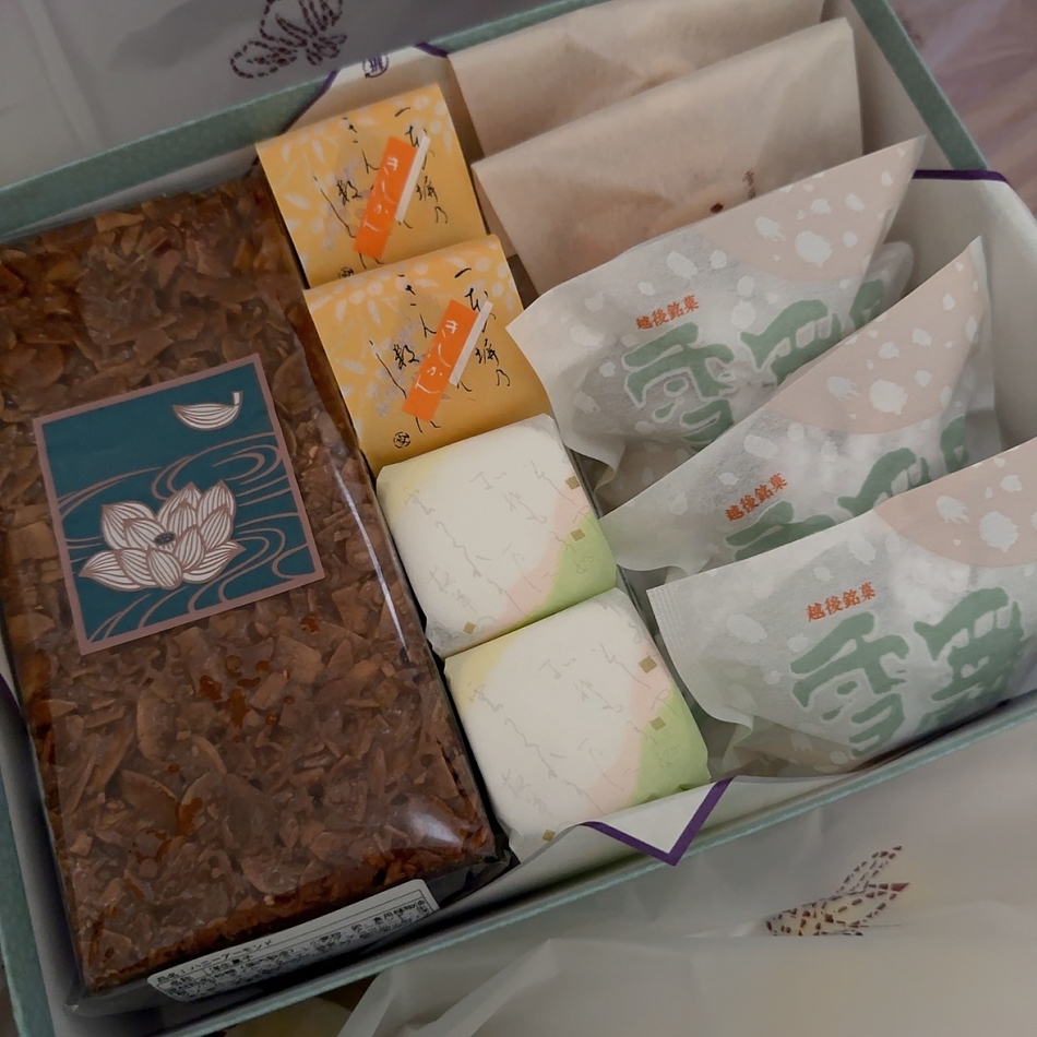 このナッツキャラメル和えみたいなのおいしいよね