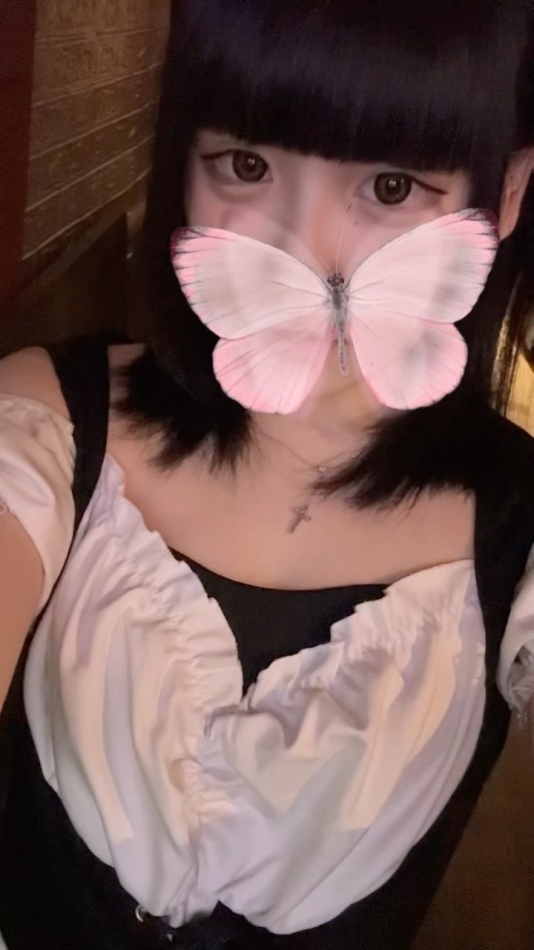 ういんく‎^_-☆