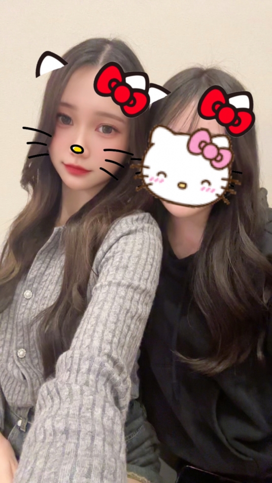 みんなも一緒にラーメンたべよ😸😸