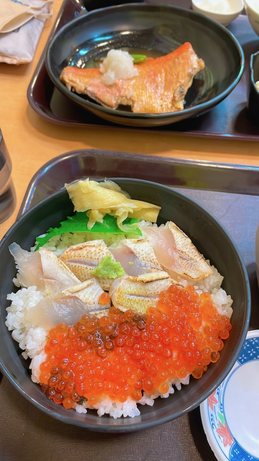 海鮮丼どぅーん🐟🐟🐟🐟🐟🐟