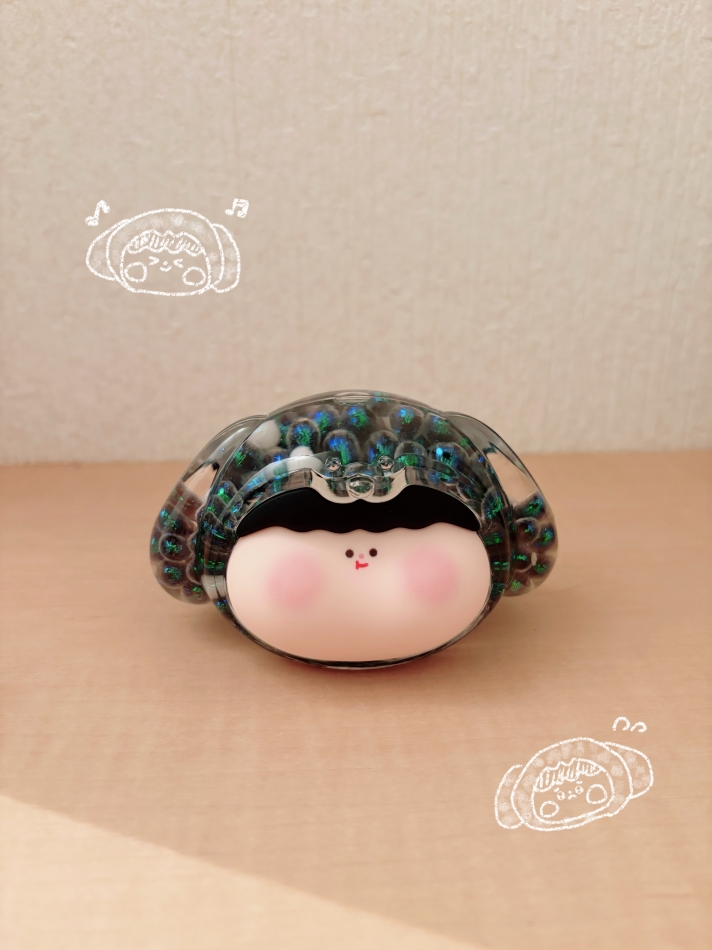 暗いところだと光るんだって！