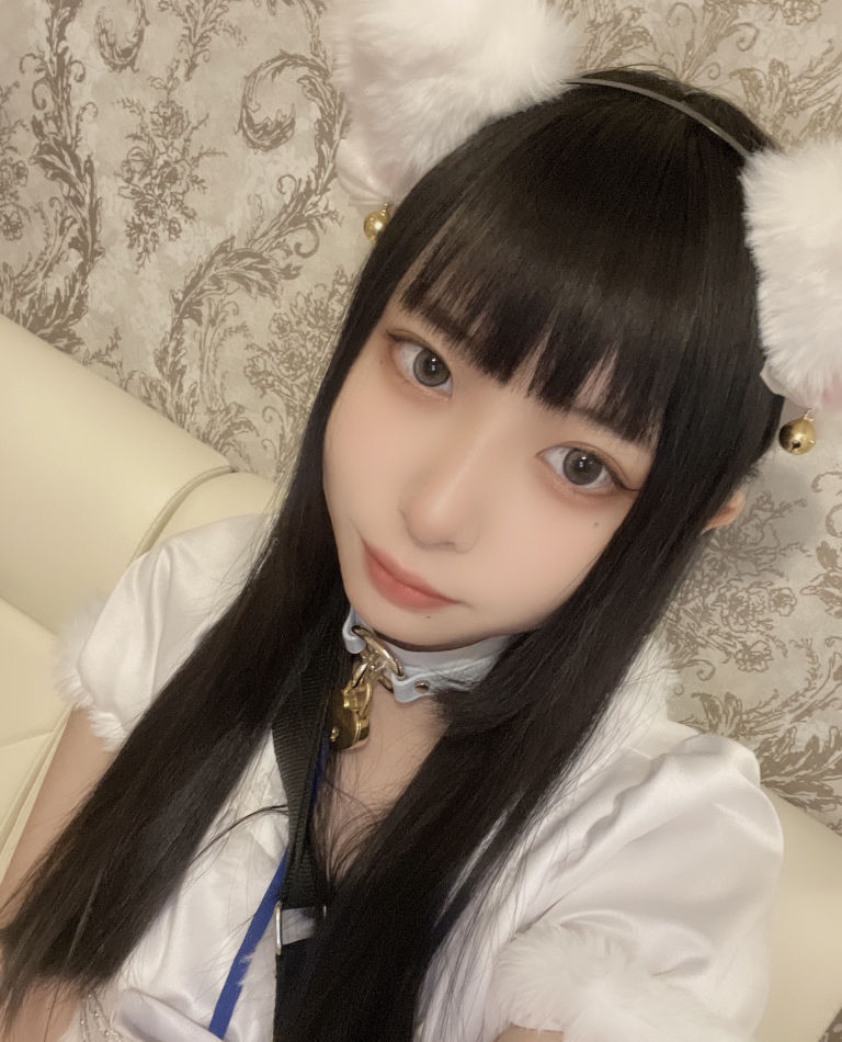 新しい首輪欲しいにゃ～