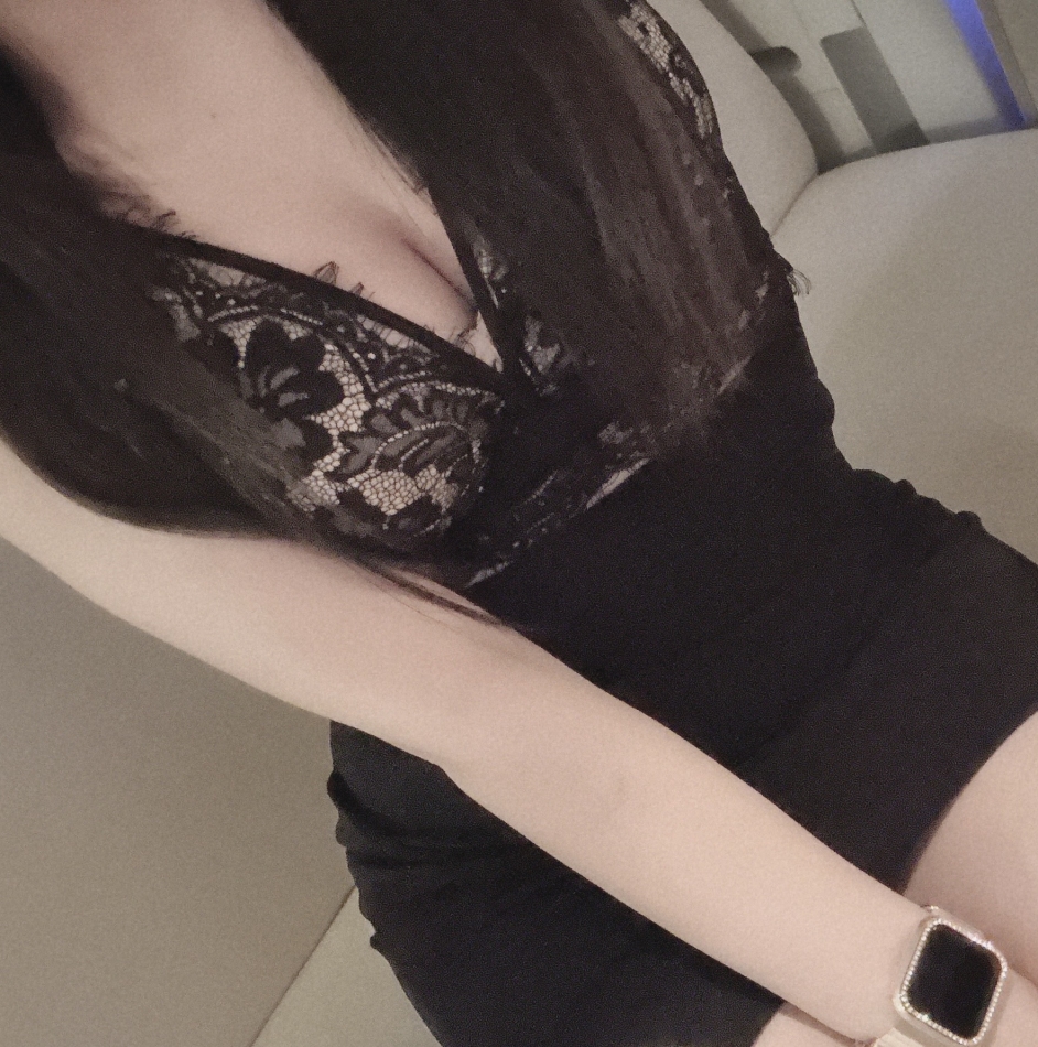 胸元みてたでしょ？