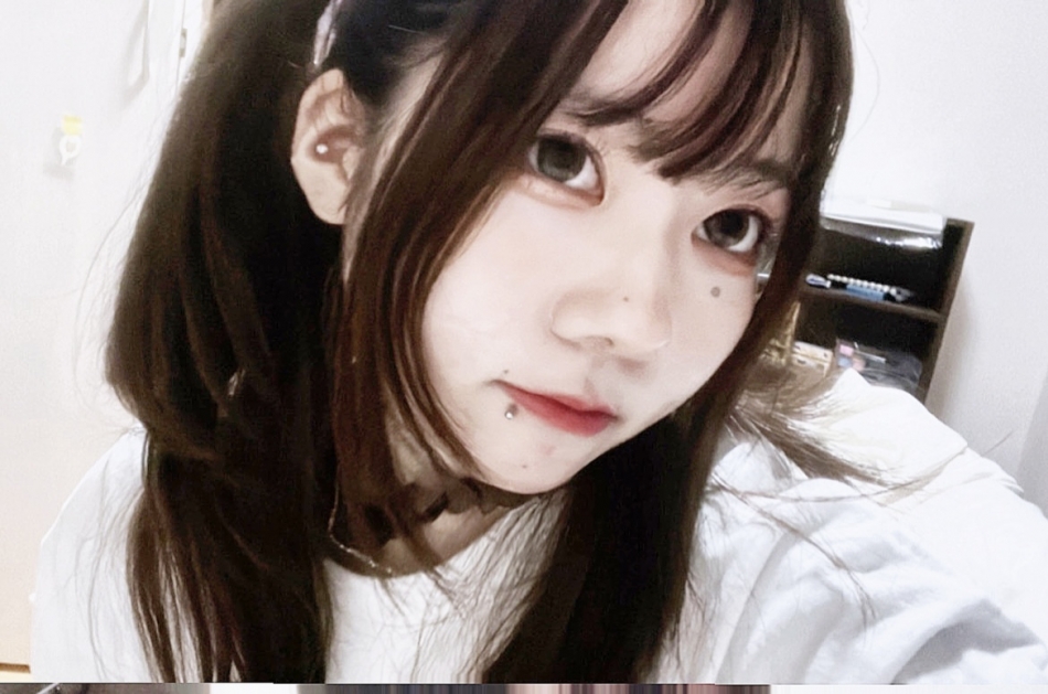 なんかメイク研究してたよ