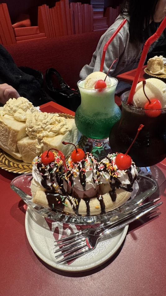 コンセプトカフェ　夢見る廃教会〜明日死ぬかもしれないぢゃん〜日記1555908