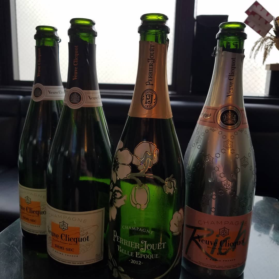 Lounge Bar Cina ホットニュース 4124