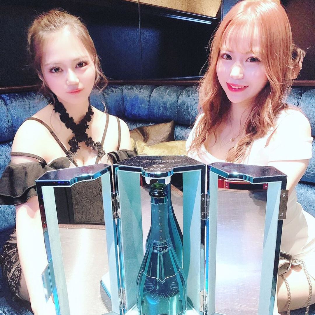 池袋 Red Shoes ホットニュース 4154