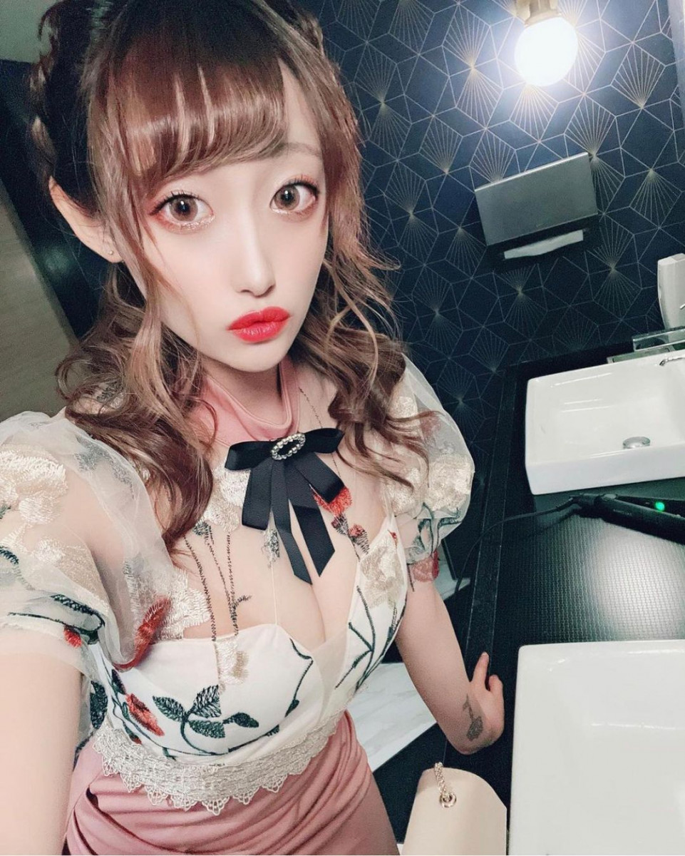 池袋 Red Shoes ホットニュース 6486