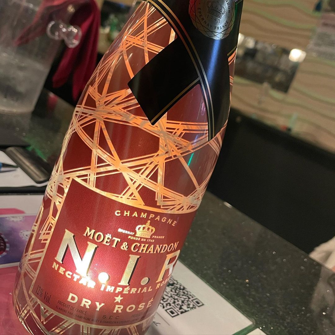 ガールズバー ふくろう ホットニュース 8019