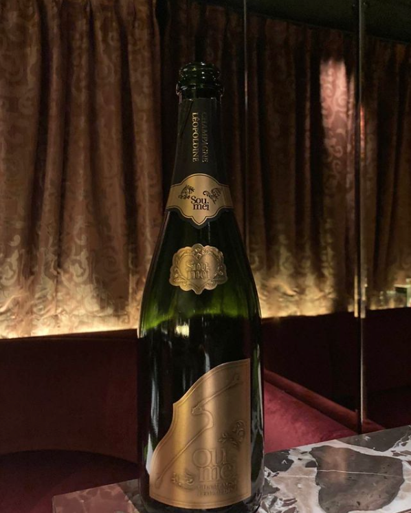 Emperor's Lounge ホットニュース 18497