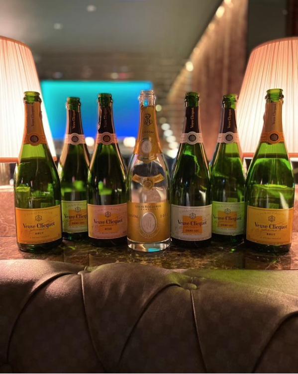 The Emperor's Club ホットニュース 19212