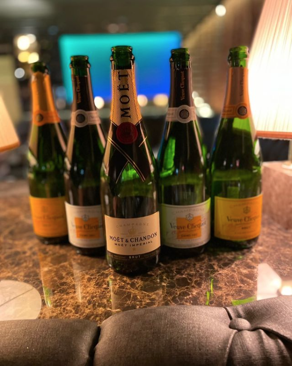 The Emperor's Club ホットニュース 20445