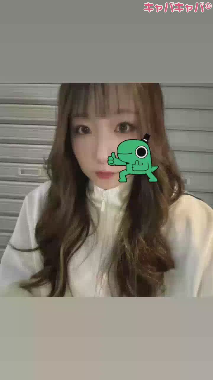 お待ちしてます☺️(私服)