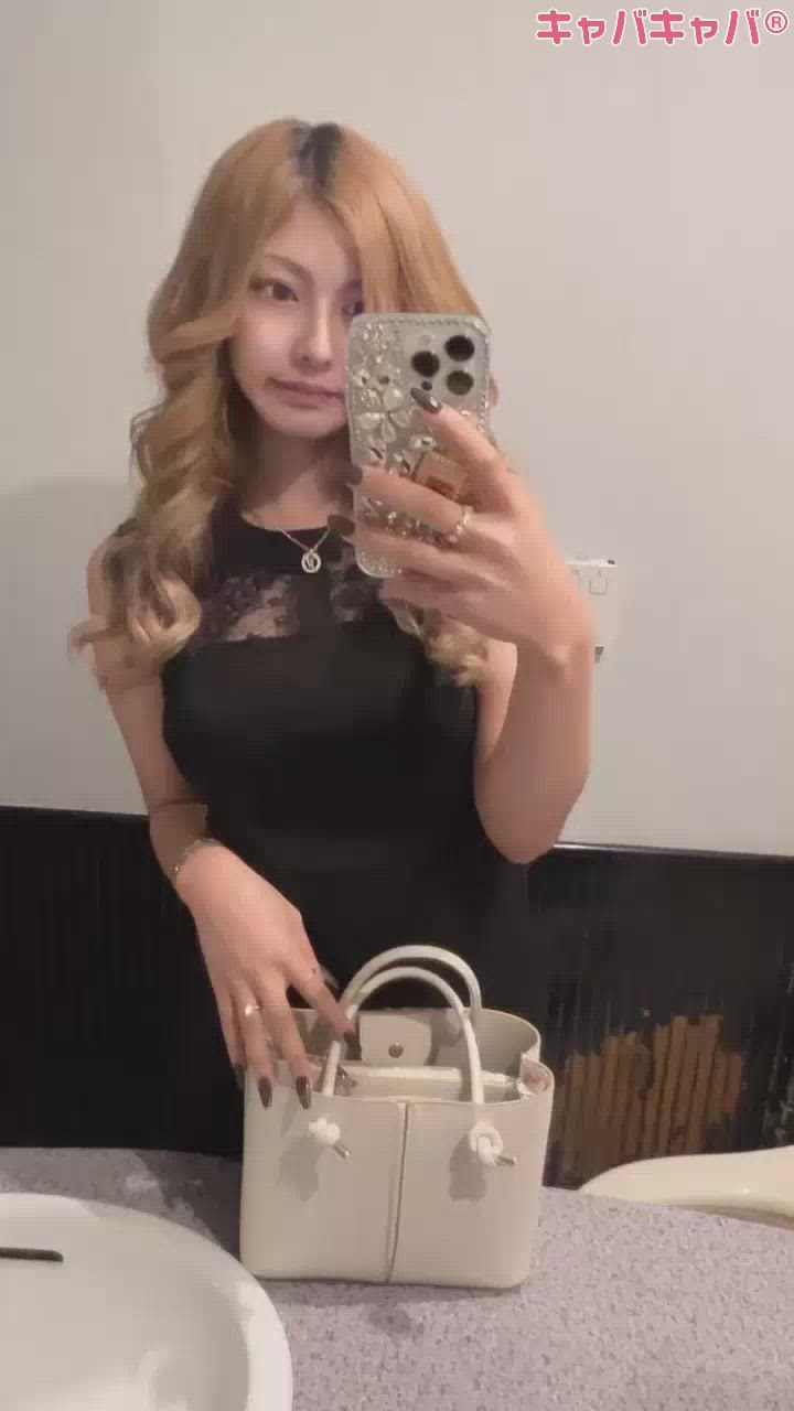 新しいドレス買ったよ～