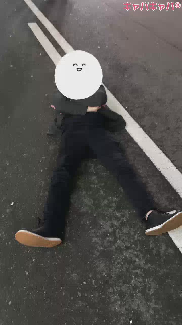 ちゃんと歩道側にいるあたり確信犯