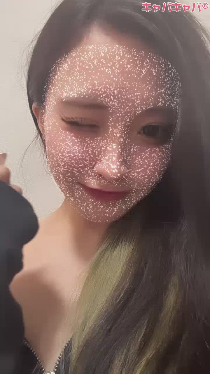 ぴくぴく、ぴくぴく🐣