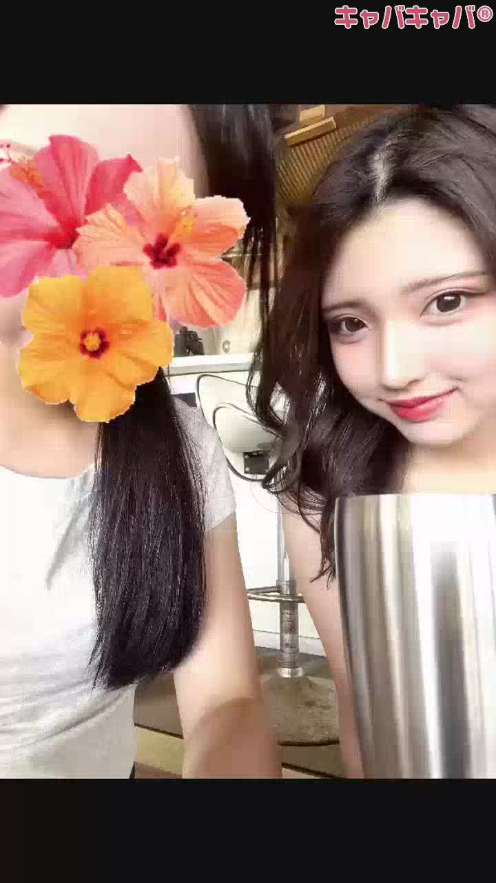 え、服着てない❓