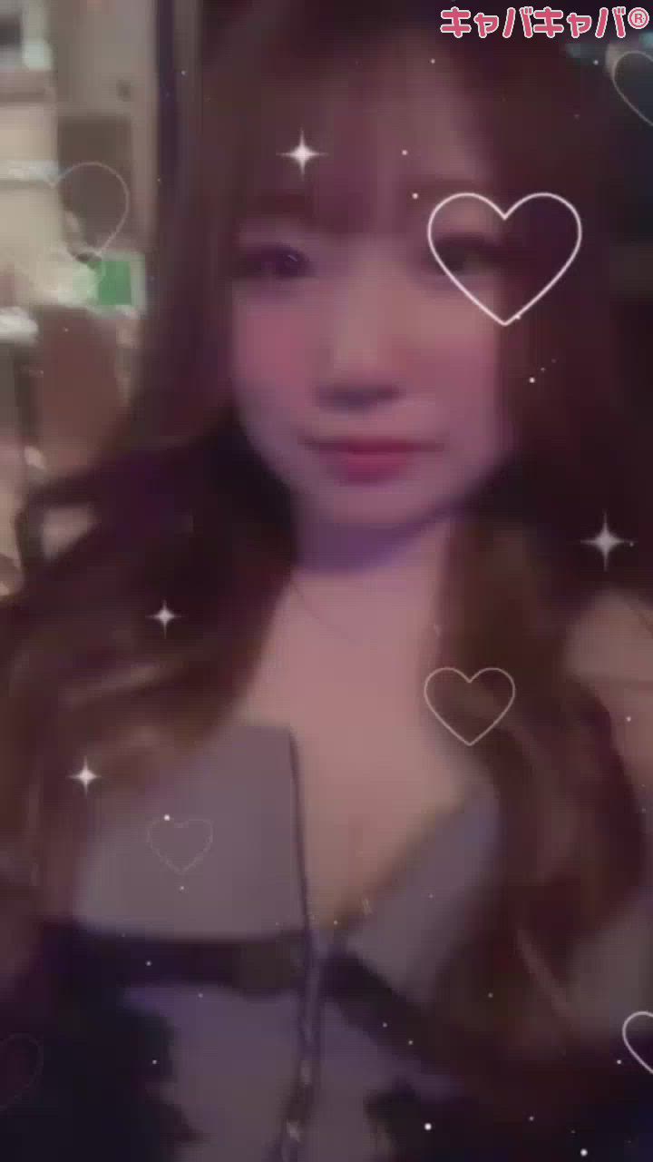 なんかまぶたが重め😔