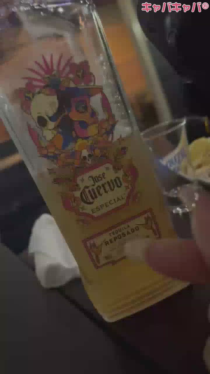 いえい