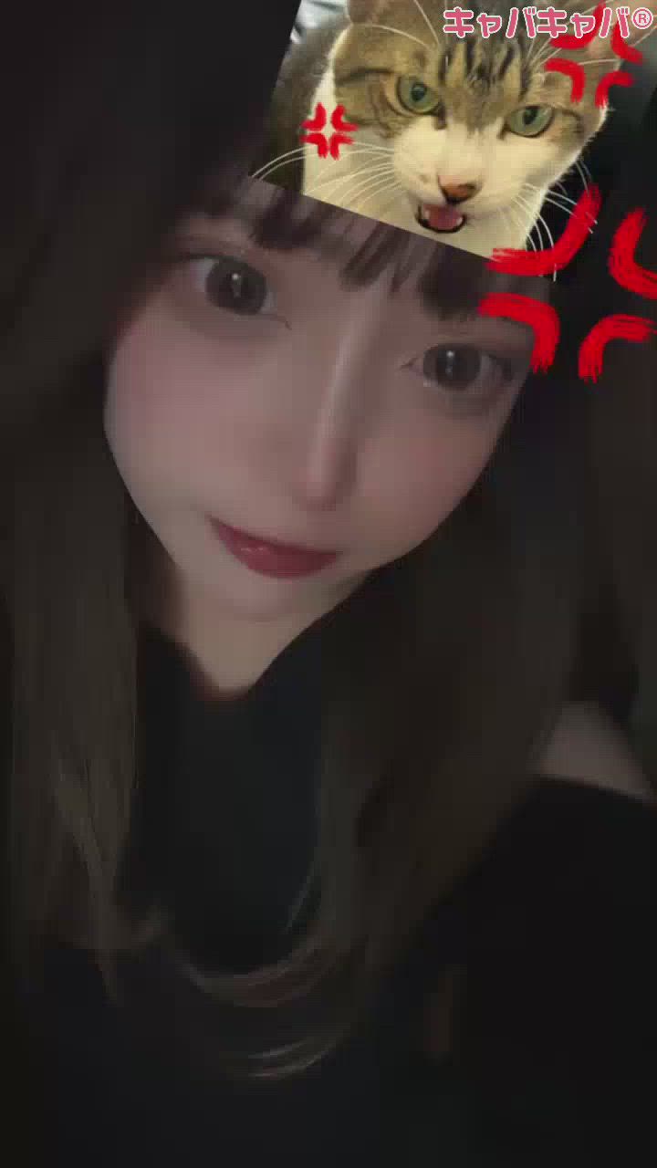 👩🏻‍❤️‍👩🏻